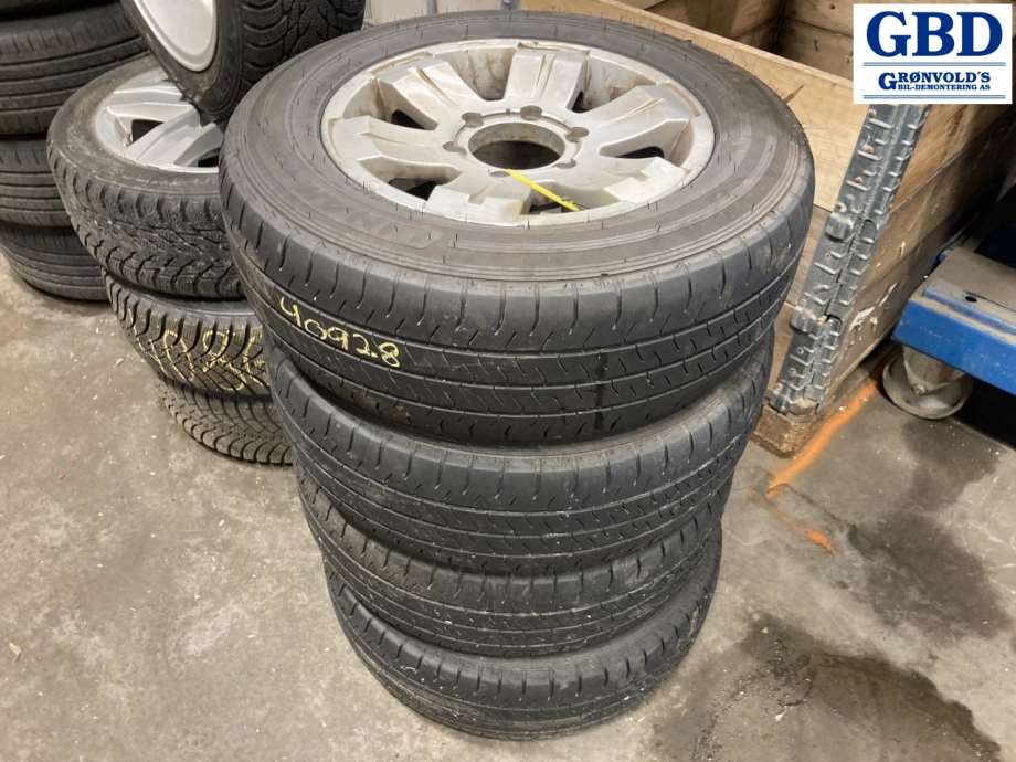 Toyota Hiace, 2007-2012 (Fase 3)(FALKEN|205-65R15C)