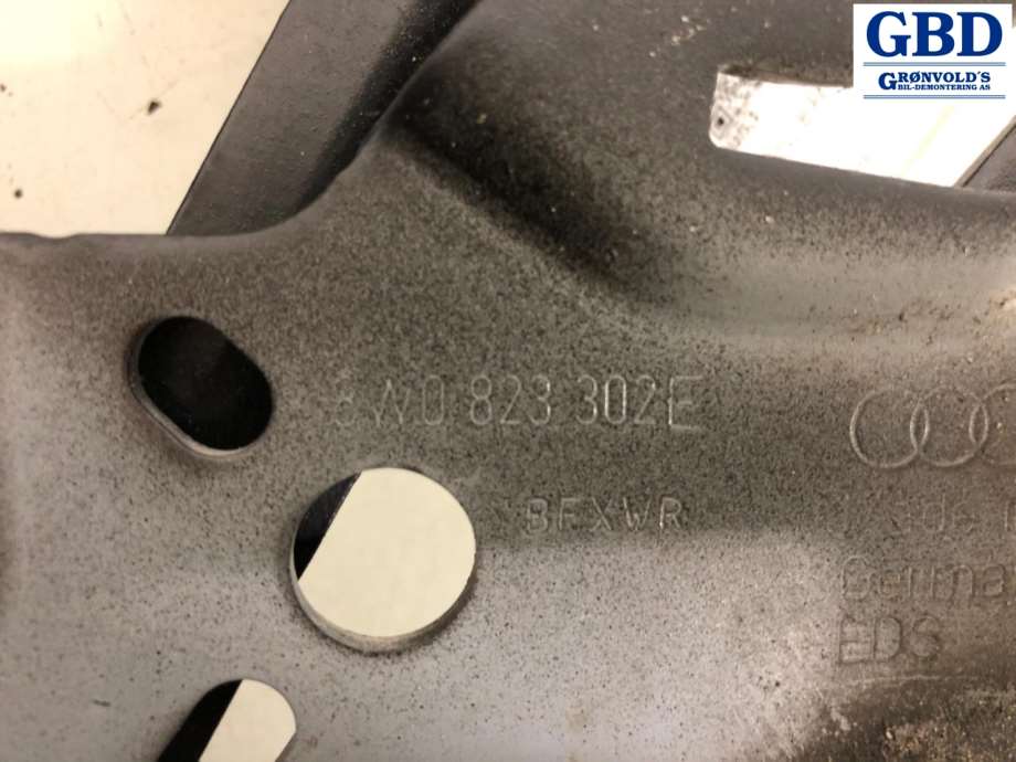 Audi A4, 2015-2019 (Type V, Fase 1) (B9) (8W0 823 302 E)