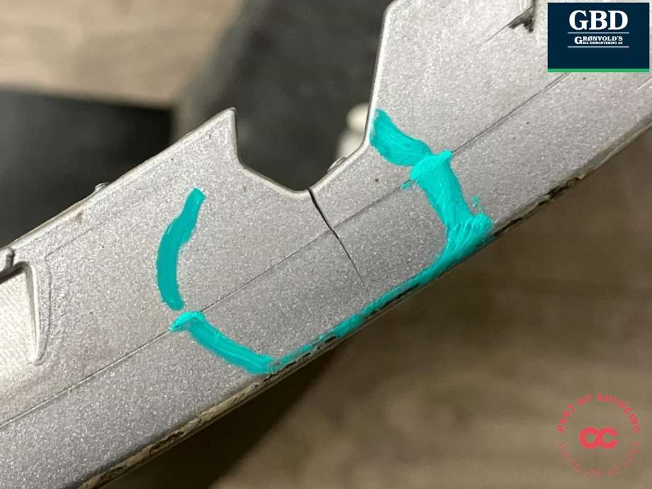 Støtfanger bak til Toyota RAV4 2019-->> (Type V)  (5215942939|)