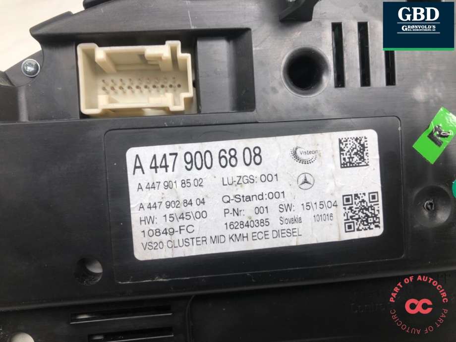 Instrumentpanel til Mercedes Vito 2014-->> (W447) (W447) (A 447 900 48 23|A 447 900 68 08|)