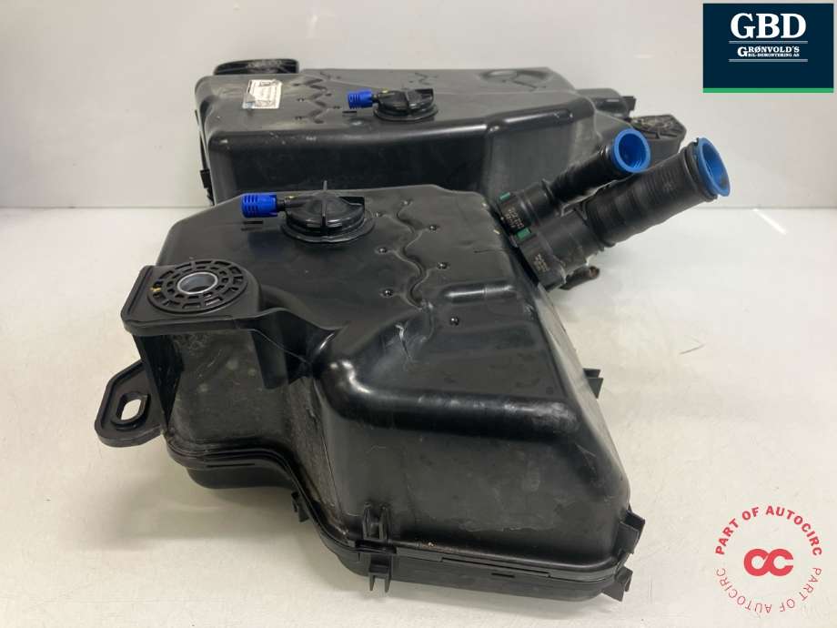 AdBlue tank til Škoda Kodiaq 2017-->>  (5QF 131 877 P|5QF 131 877 L|5Q0 131 969 E)