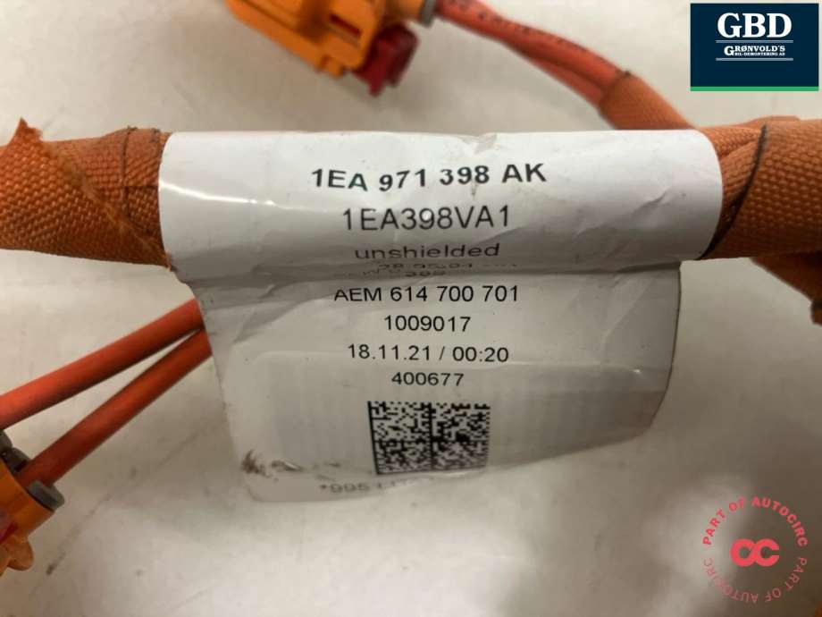 VW ID.4, 2020- (1EA 971 398 AQ|1EA 971 398 AK|AEM 614 700 701)