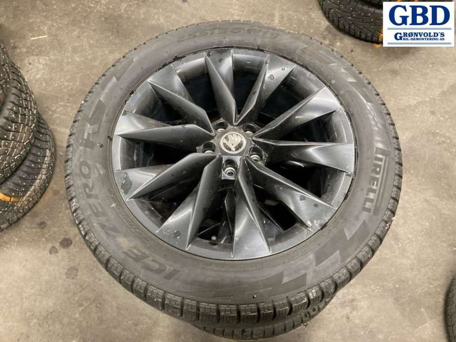 Škoda Enyaq, 2021- (PIRELLI PIGGFRI|255-50R19|DATO 4921 |8JX19 - ET45)