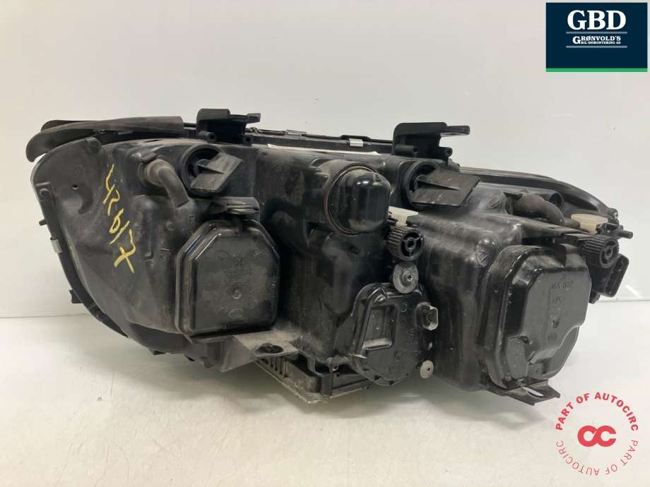 Frontlykt høyre xenon til BMW 7-Serie 2000-2008 (E65/E66/E67/E88) (E65/E66/E67/E88) (HELLA|63 12 7 164 688|7 165 452|)