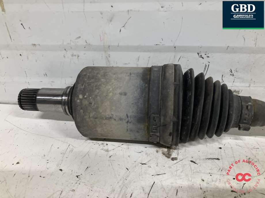 Drivaksel høyre foran, diesel/automat til Mercedes GLK 2008-2015 (X204) (X204) (A 204 330 23 01|A 204 330 16 01|A 204 330 27 01 - A 204 330 16 00)