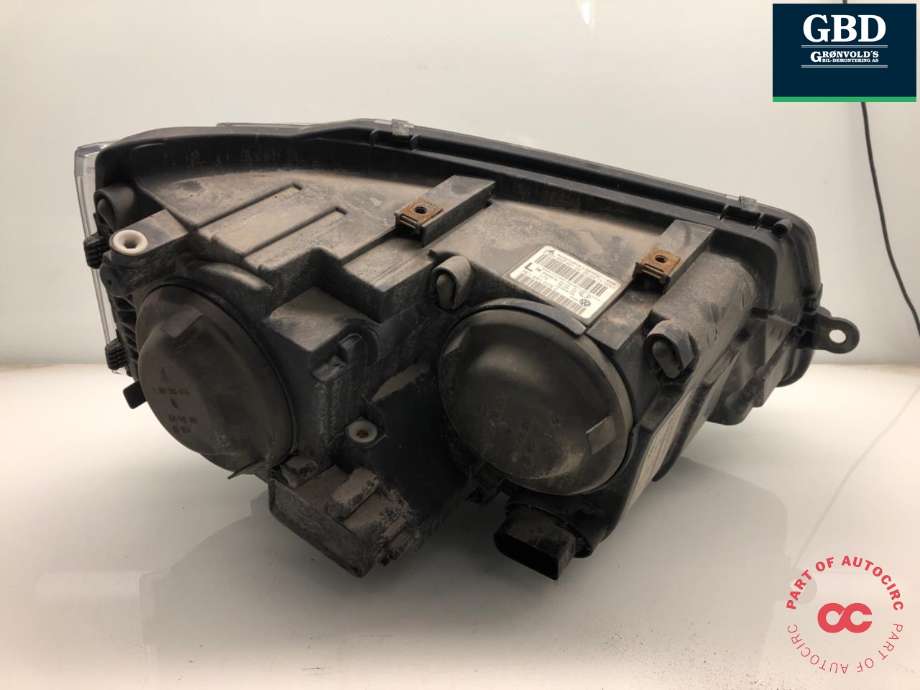 Frontlykt venstre halogen til VW Transporter / Caravelle 2009-2015 (Fase 2) (T5) (T5) (7E1 941 015 S|7E1 941 015 J|)