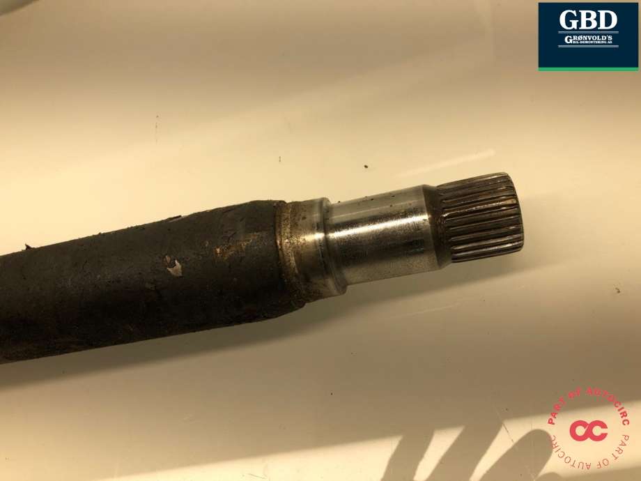 Drivaksel høyre foran, diesel/automat til Mercedes B-Klasse 2011-2018 (W246) (W246) (A 246 330 95 00|A 246 330 32 00|A 246 330 17 01)