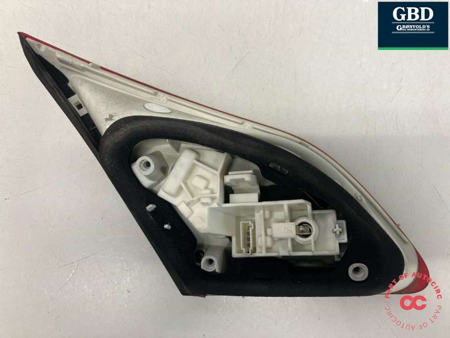 Baklykt høyre indre til Opel Astra J 2010-2015  (13306456|)