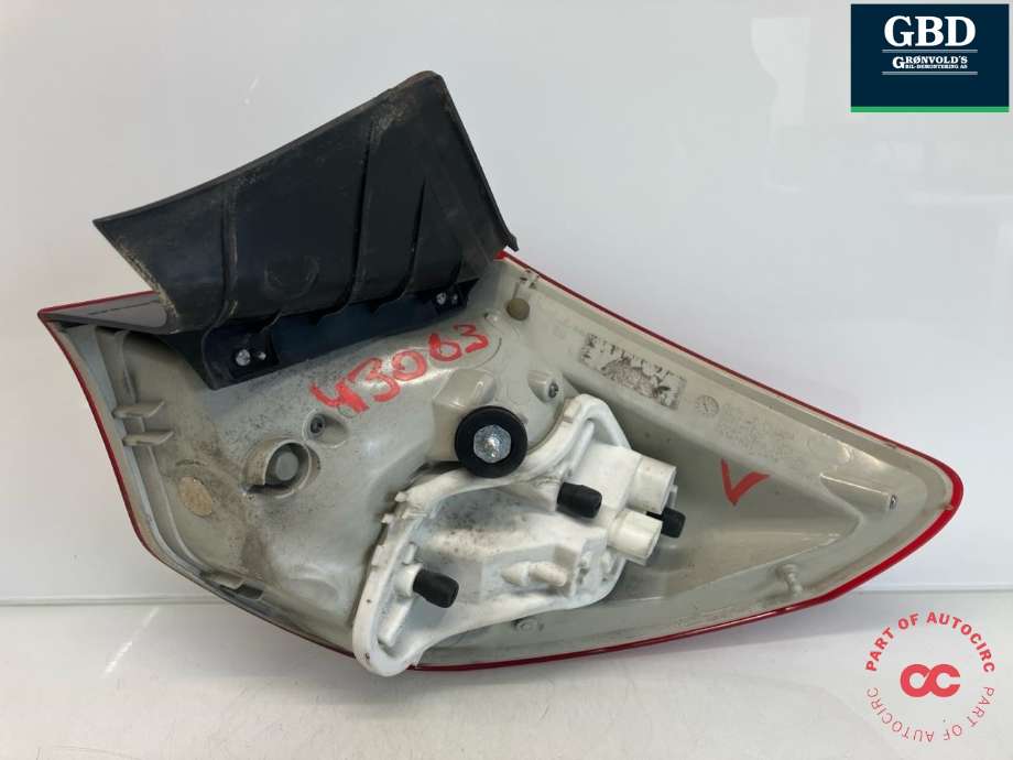 Baklykt venstre ytre til Opel Astra J 2010-2015 (13306453|)