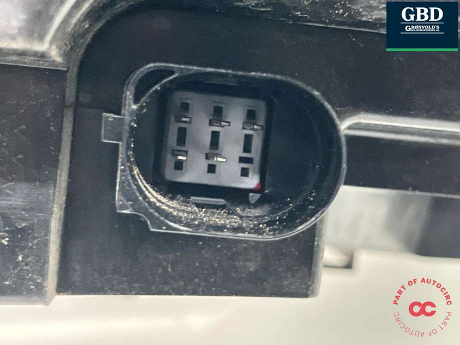 Baklykt høyre ytre til Škoda Enyaq 2021-->>  (5LA 945 208 C|5LA 945 208 A|)