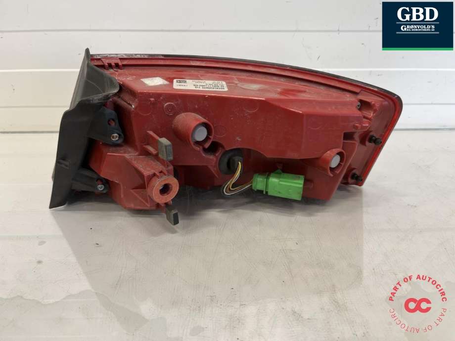 Baklykt venstre ytre til Audi RS5 2010-2014  (8T0 945 095 H|)