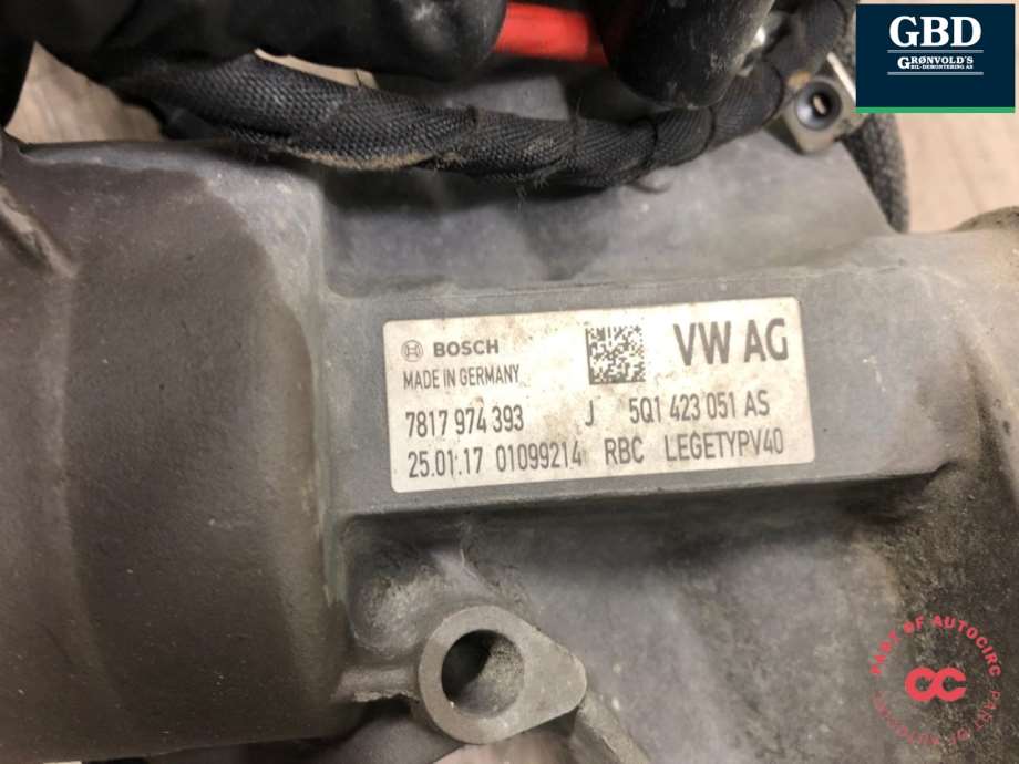 Audi A3, 2016-2020 (Type III, Fase 2) (5Q1 423 055 M|5Q1 423 055 F)