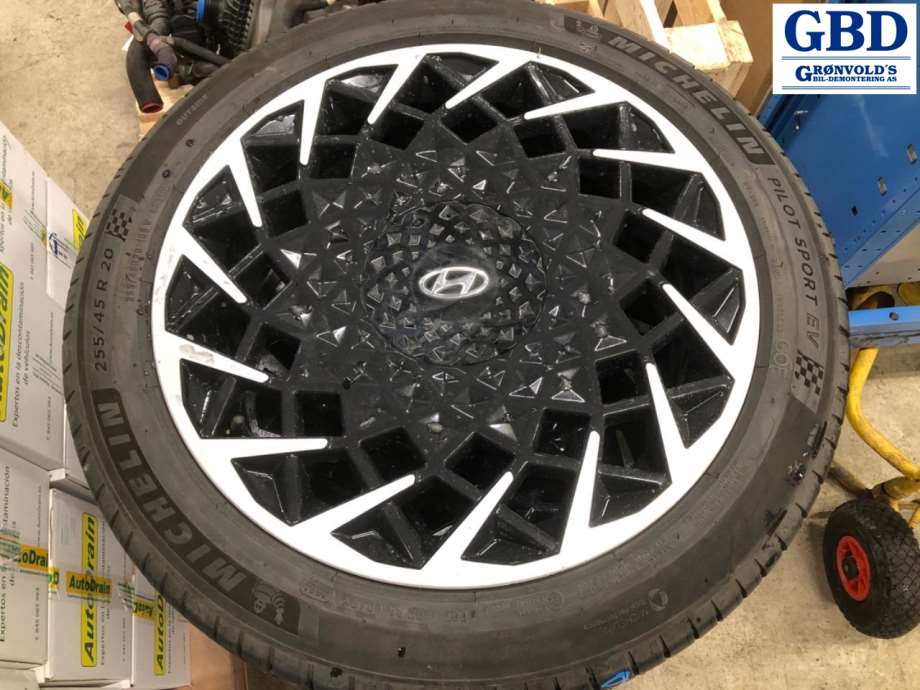 Hyundai Ioniq 5, 2021-(|255/45R20)