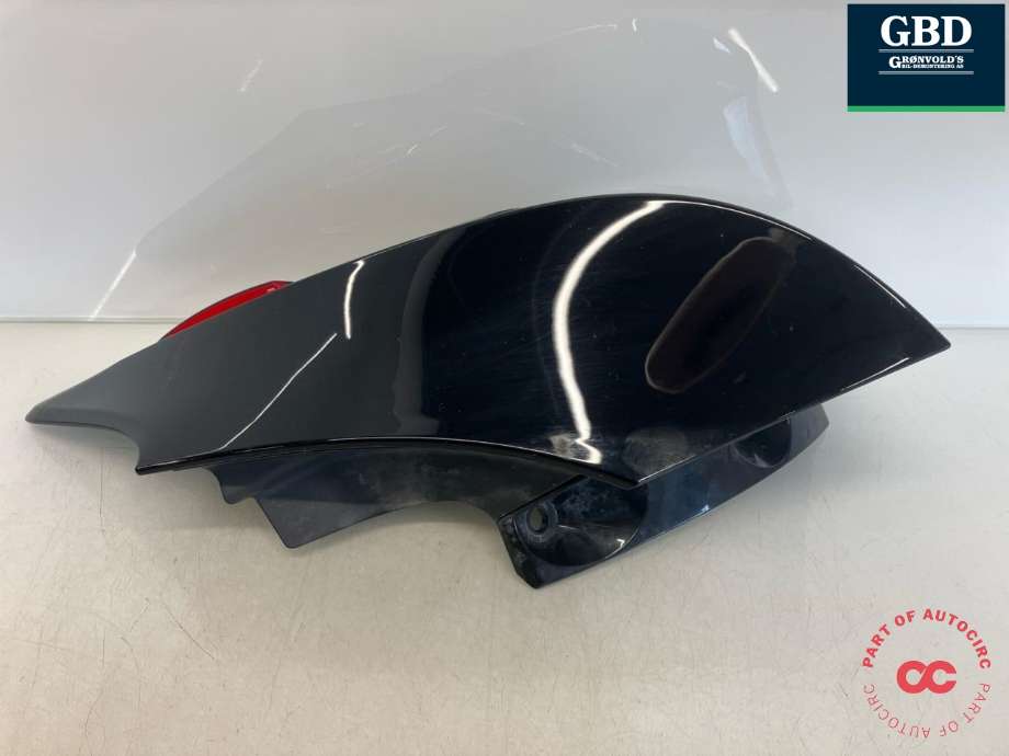 Baklykt høyre ytre til Toyota Yaris Cross (SUV) 2021-->>  (815500DE20|)