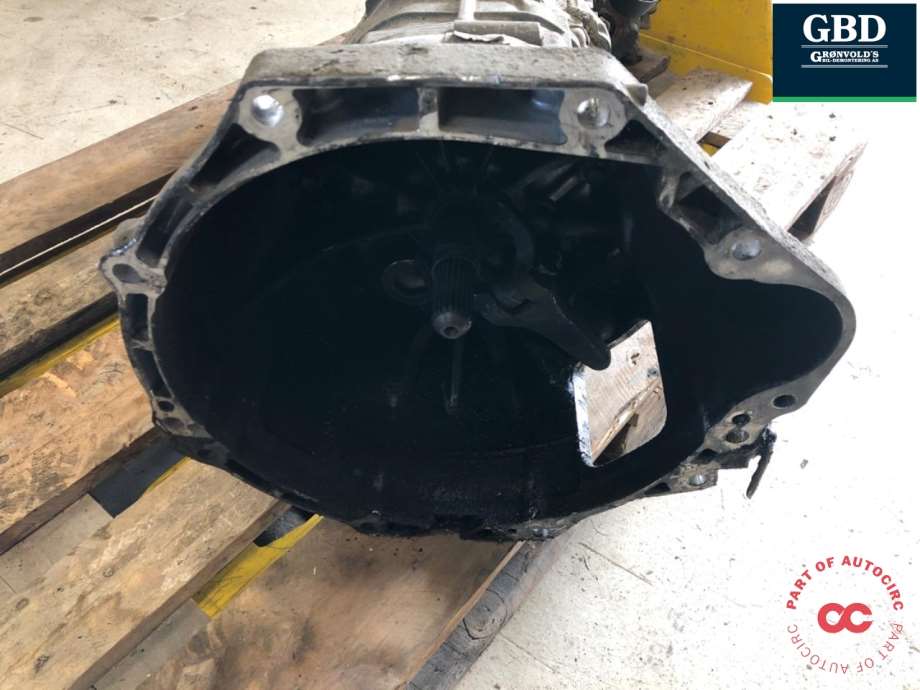 Toyota Land Cruiser 120, 2002-2009 (3303060A01|3303060A02)