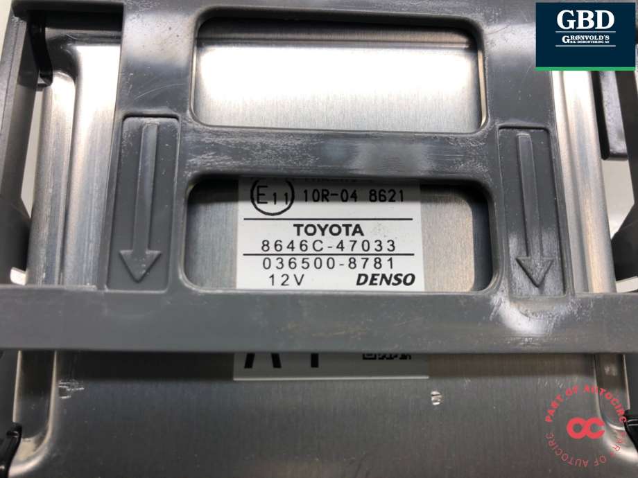 Parkeringskamera foran til Toyota Prius 2016-2023 (Type IV) (combi) (combi) (8646C47033|)