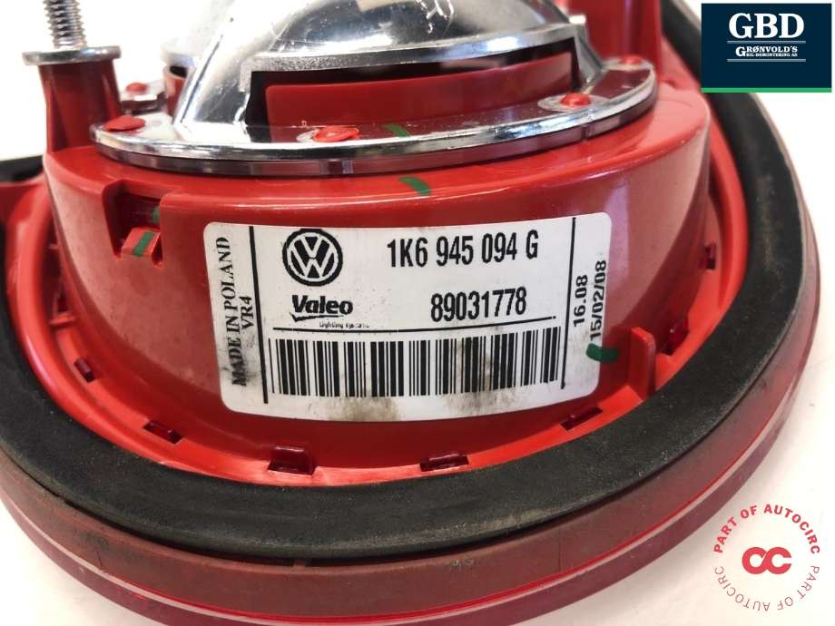 Baklykt høyre indre til VW Golf V, Combi 2003-2008  (1K6 945 094 E|)