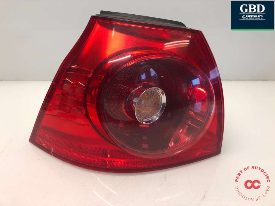 Baklykt venstre ytre til VW Golf V, Combi 2003-2008  (1K6 945 095 AA|)