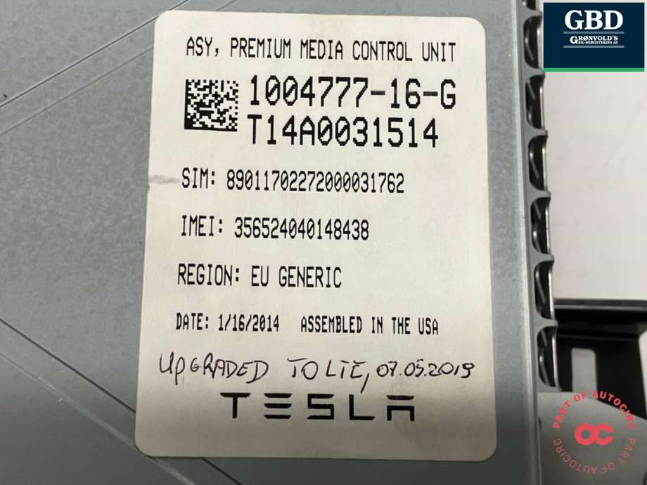 Multimedia display (MCU - Media Controller Unit) til Tesla Model S 2013-2016 (Fase 1)  (1015898-00-A | 1084333-00-A | 1084333-00-B | 1084333-00-C|1084333-00-A | 1087293-00-A|1084333-00-B | 1084333-00-C | 1004777-16-G)