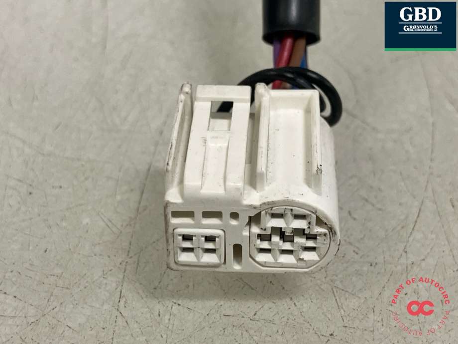 Speil høyre til Toyota RAV4 2006-2009 (Type III, Fase 1)  (8791042A01|8791042A00|)