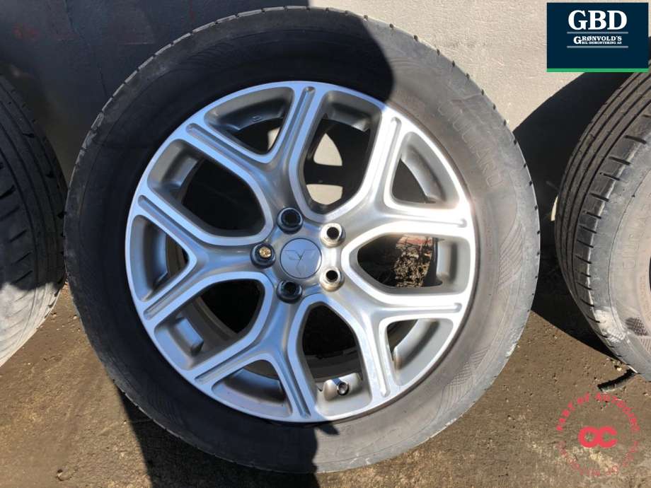 Hjulsett aluminium sommer til Mitsubishi Outlander 2012-2015 (Type III, Fase 1)  (225/55R18 18X7J ET38|VREDENSTEIN ULTRAC SATIN|ÅR0322 4|3MM)