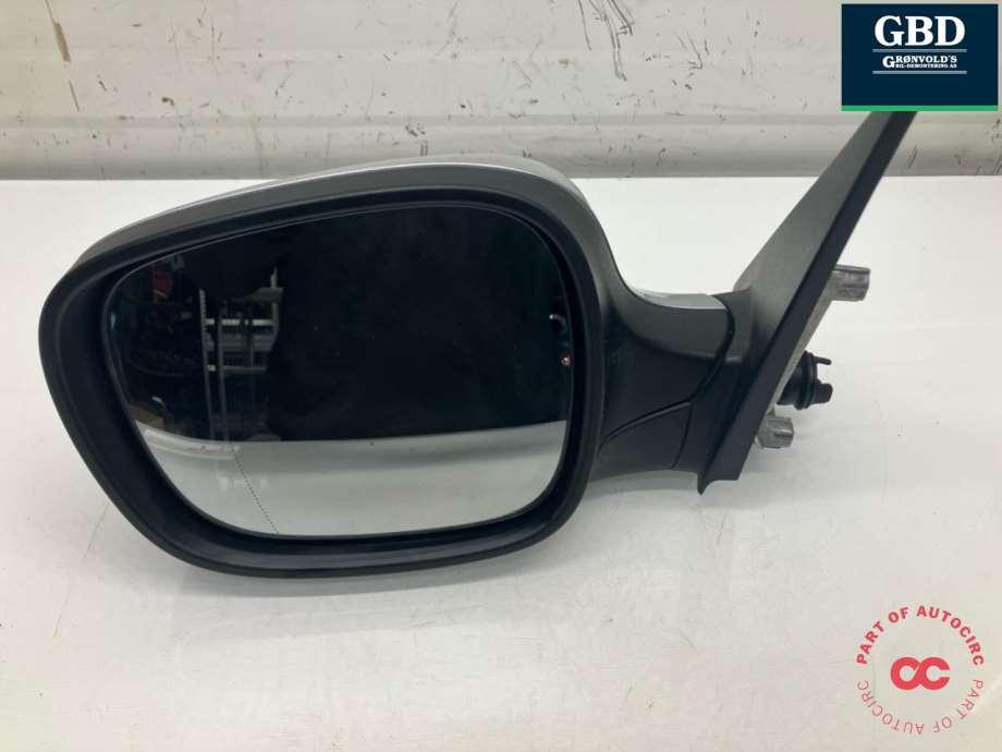 BMW X1, 2009-2015 (E84)(|51 16 2 993 765)