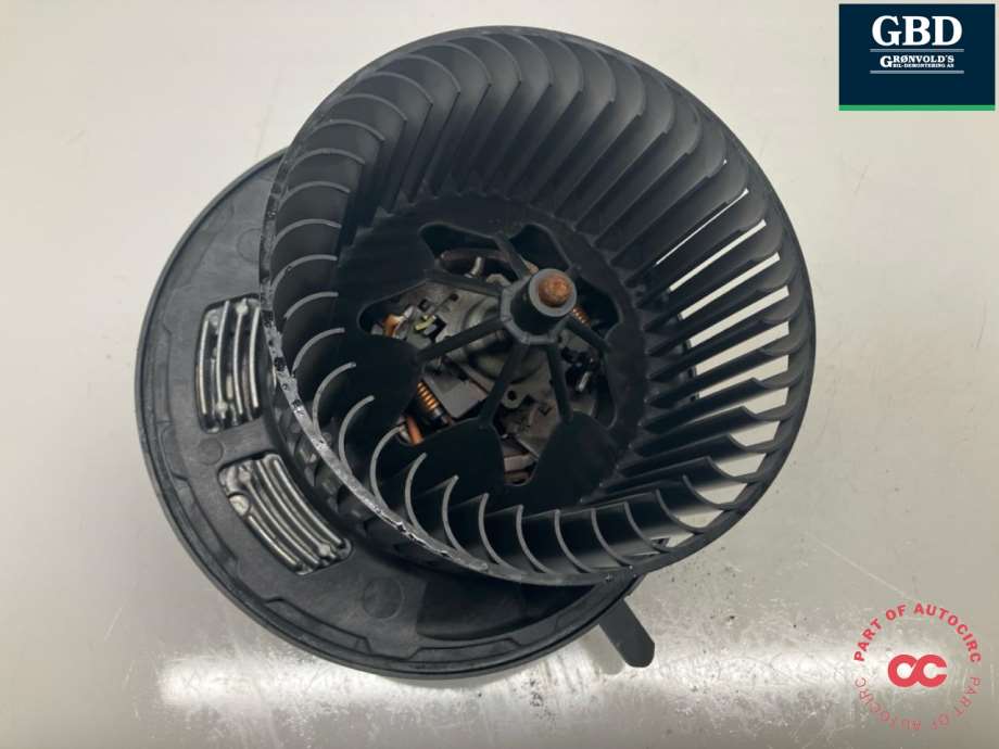 BMW X1, 2009-2015 (E84) (64 11 9 227 670)
