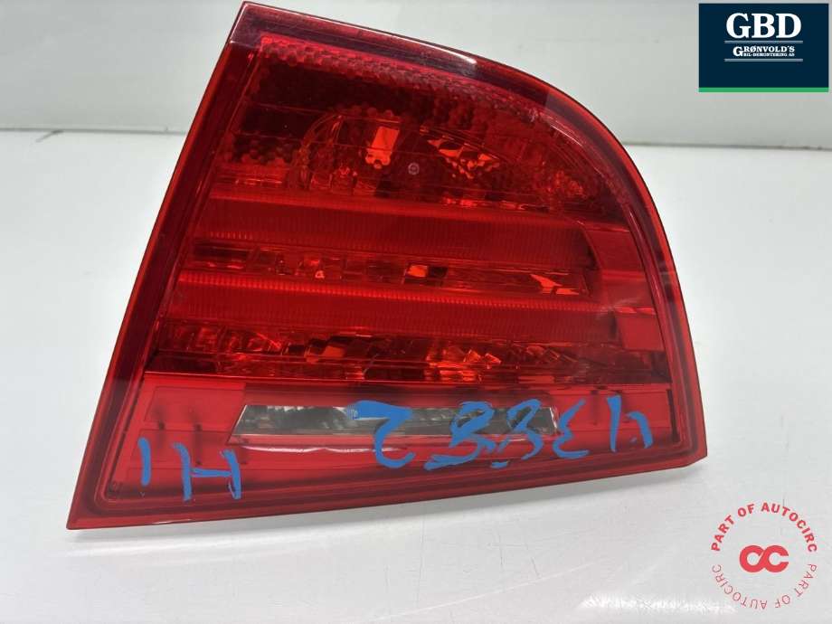 Baklykt høyre indre til BMW 3-Serie 2005-2011 (E90/E91/E92/E93) (E90/E91/E92/E93) (63 21 7 289 428|63 21 4 871 734|)