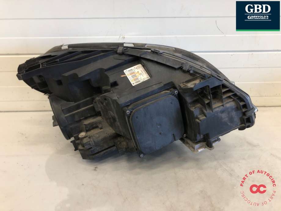 Frontlykt venstre xenon til Mercedes B-Klasse 2011-2018 (W246) (W246) (A 246 820 01 39|A2468207161|)