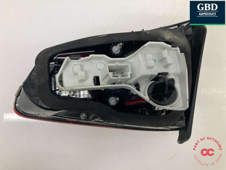 Baklykt venstre indre til VW Golf VII 2012-2017 (Fase 1) (5G0 945 093 AC|)