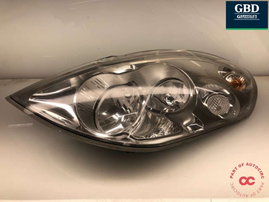 Frontlykt venstre halogen til Renault Master, 2010-2013 (Type III, Fase 1) (260602078R)
