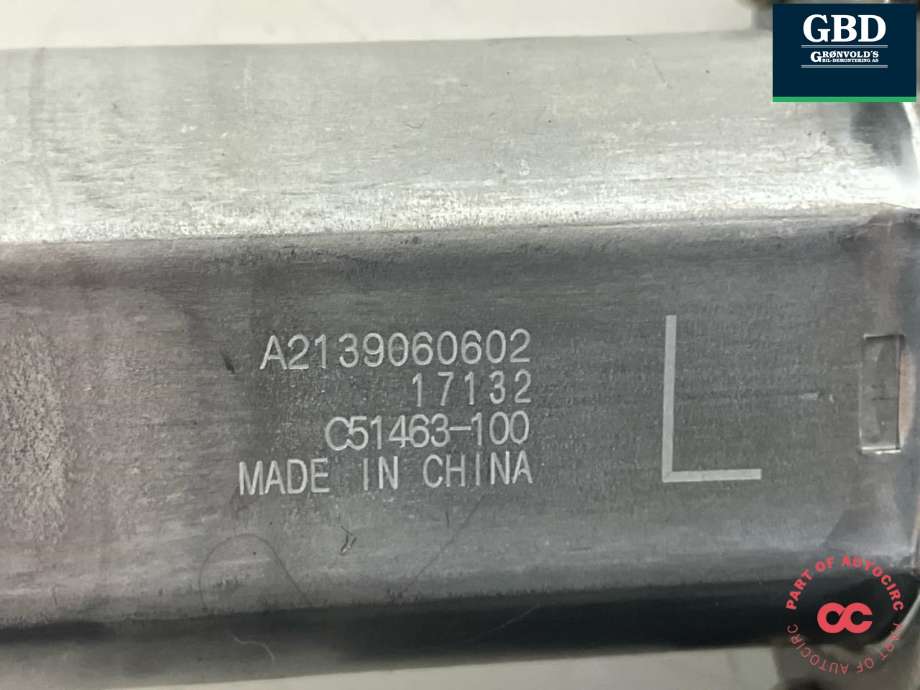 Ruteheis, kun motor, høyre bak til Mercedes E-Klasse 2016-2023 (W213) (W213) (A 213 906 06 02 28|A2139060602|A 213 906 06 02)