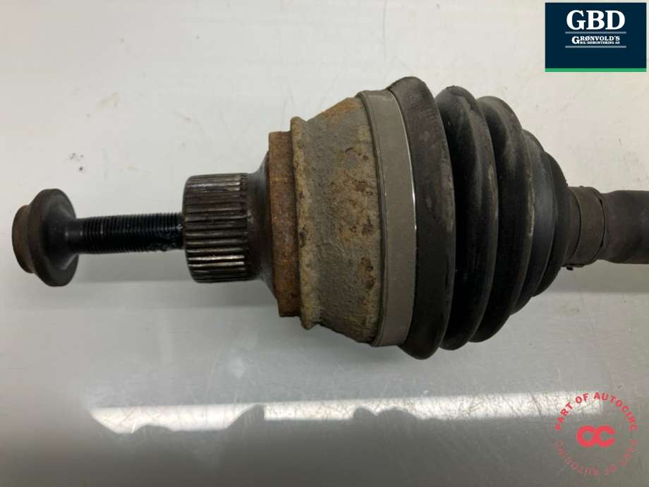 Drivaksel venstre foran, diesel/automat til Audi Q5 2008-2012 (Type I, Fase 1) (8R0 407 271 C|8R0 407 271 CX|)