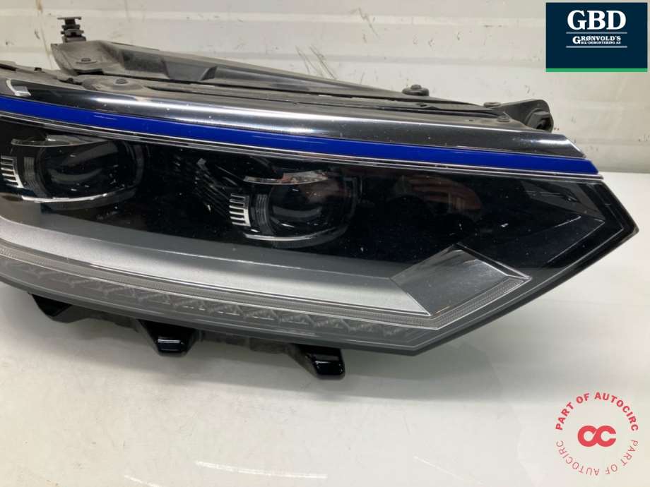 VW Passat, 2015-2019 (B8, Fase 1) (3G1 941 114 A|3G1 941 082 A)