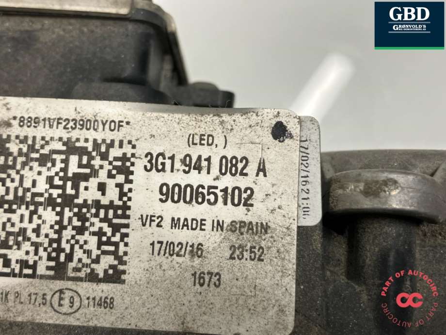 VW Passat, 2015-2019 (B8, Fase 1) (3G1 941 114 A|3G1 941 082 A)