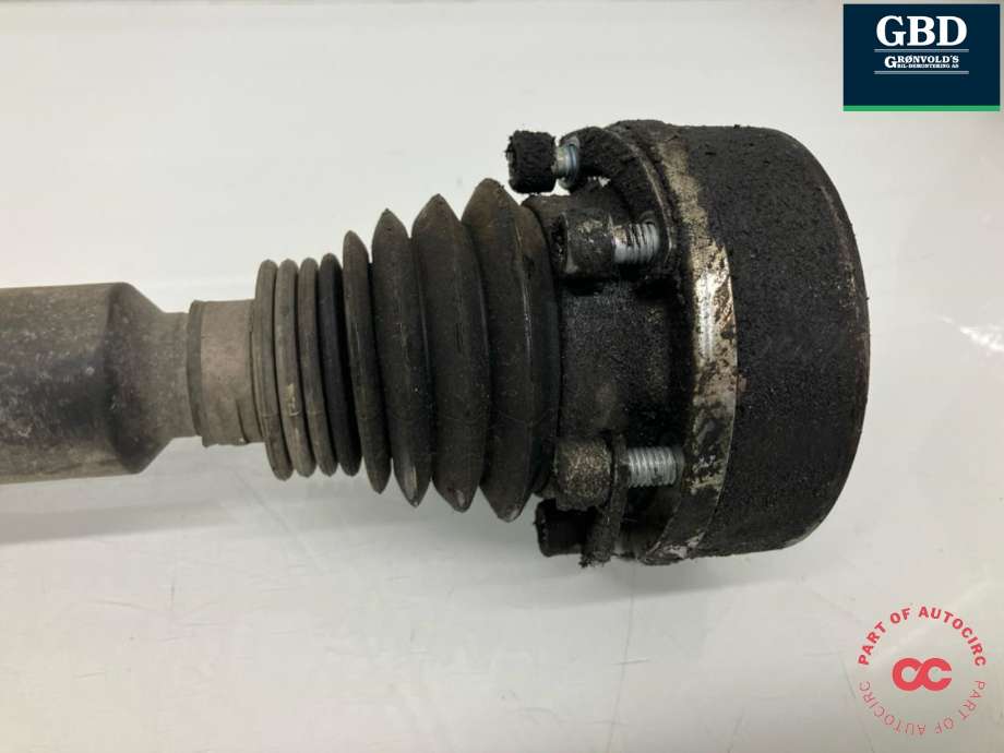 Drivaksel høyre foran, diesel/manuell til Audi A3 2003-2008 (Type II, Fase 1) (5Q0 407 272 FF|1K0 407 272 GM|1K0 407 456 CX)