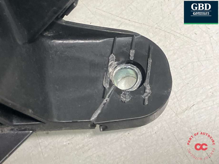 Sikringsboks motorrom til Toyota Corolla 2019-->>  (8264147050|82641-47050|)