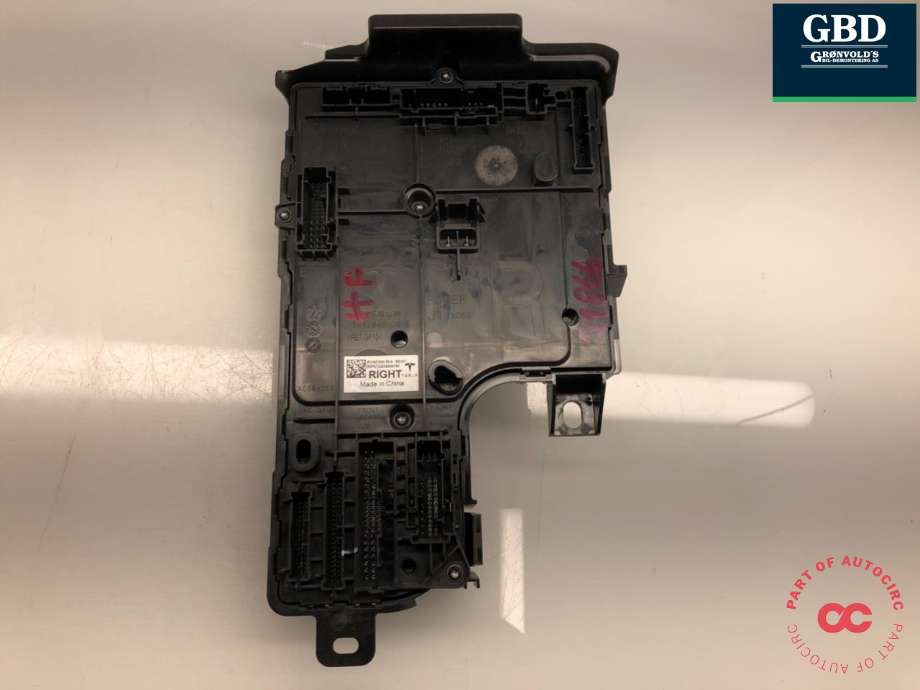 Styreenhet comfort (BCM) til Tesla Model Y 2021-2024 (Type I) (1657650-30-B|1657650-39-A|)