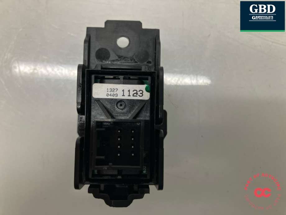 Bryter elektrisk håndbrekk/parkbrems til Opel Insignia A 2009-2014 (13271123|)