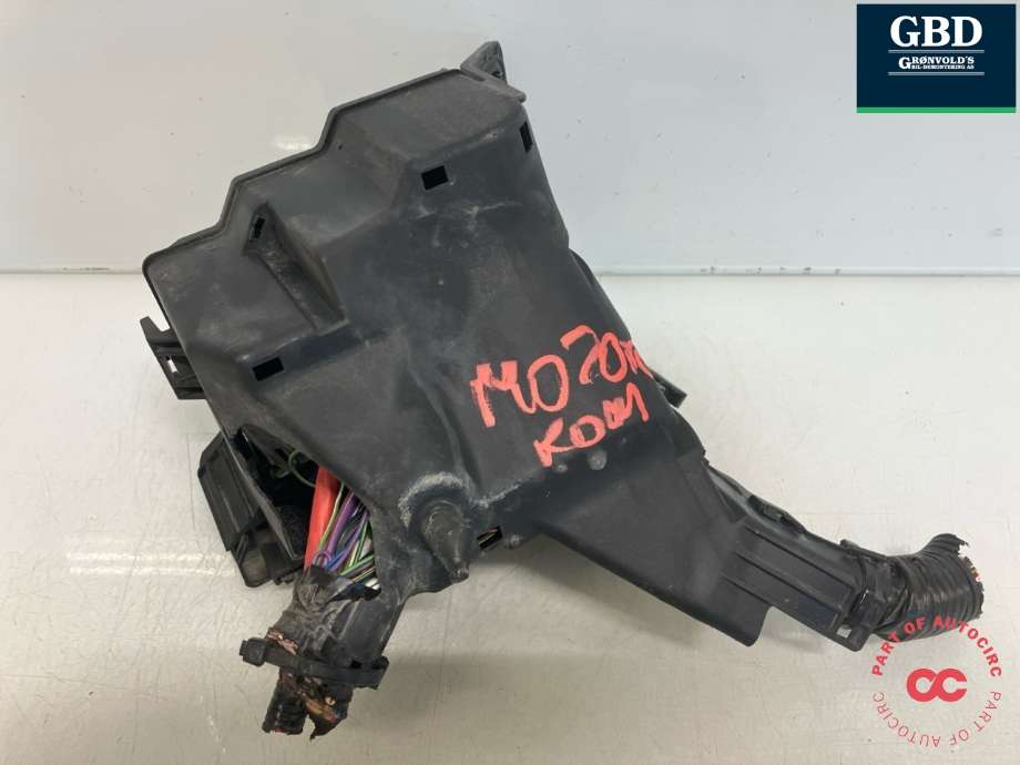 Sikringsboks motorrom til Ford Fiesta 2013-2017 (Type VI, Fase 2)  (1514684|8V51-14A175-CA|7154-5950-30)