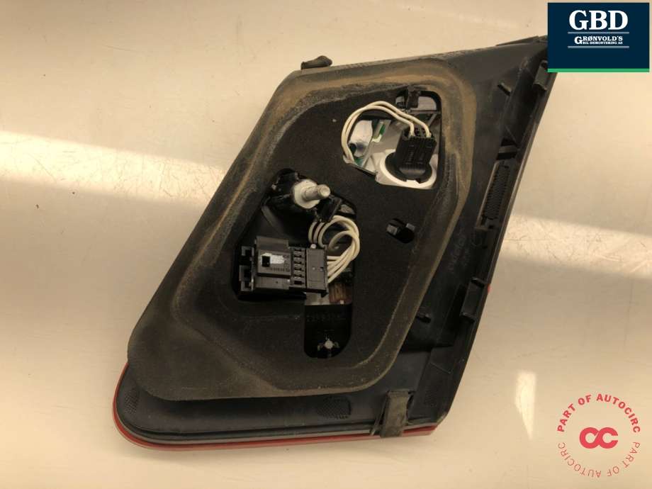 Baklykt venstre indre til Mercedes E-Klasse 2009-2013 (Fase 1) (W212) (W212) (A 212 906 01 58|A 212 820 07 64|)