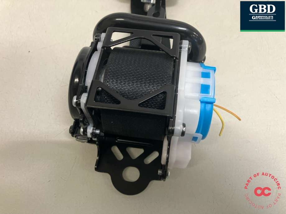 Sikkerhetsbelte foran høyre til Mazda CX-5 2012-2017 (Type I)  (KD4557L30C01|TK-AH2-EH939|)