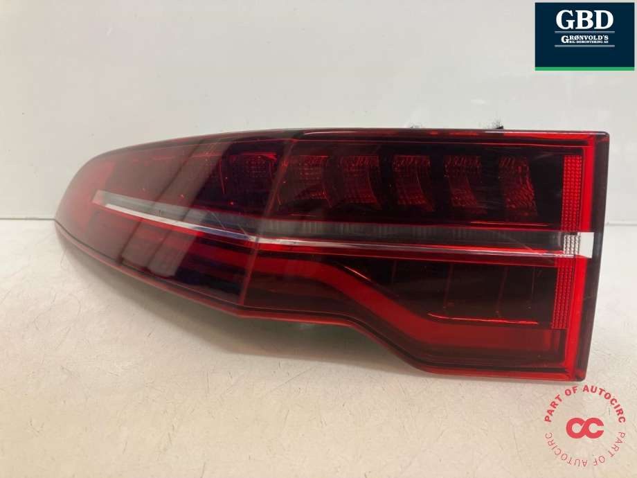 Baklykt venstre ytre til Jaguar I-PACE 2018-->>  (T4K16644|J9D313405CD|T4K1826| J9D313405CC)