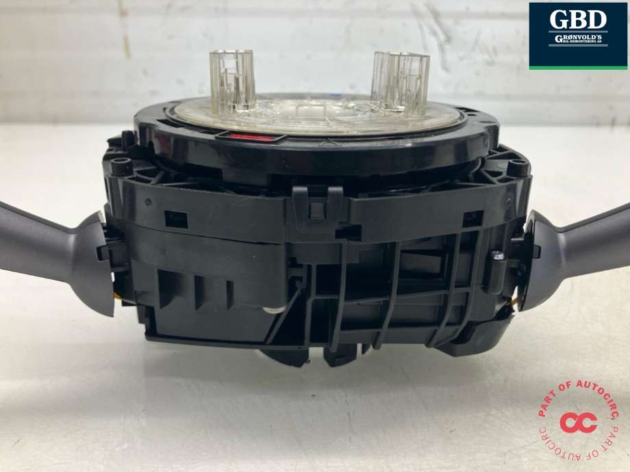Bryter combi til Tesla Model Y 2021-2024 (Type I)  (1097662-00-O|1097662-00-L | 1097662-00-M |1097662-00-N|1097662-00-P | 1097662-00-Q |1097662-00-R)