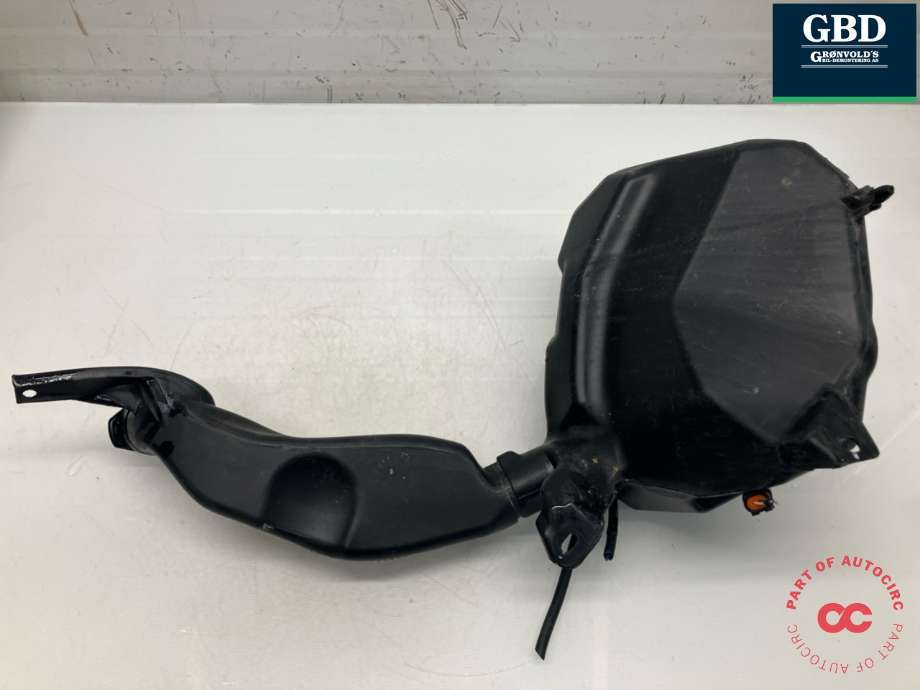 Spylertank foran til Tesla Model Y 2021-2024 (Type I)  (1607948-00-B|)