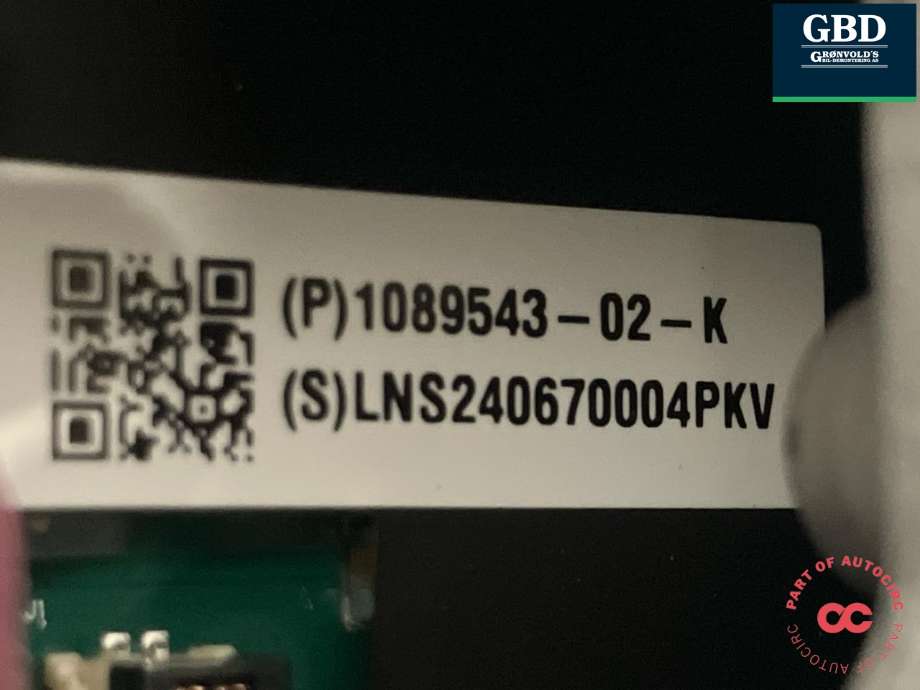 Multimedia display (MCU - Media Controller Unit) til Tesla Model Y 2021-2024 (Type I)  (1089543-00-K|1089543-00-I|1089543-00-J| 11380983-00-C)