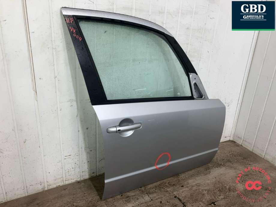 Dør høyre foran til Suzuki SX4 2009-2013 (Type I, Fase 2)  (6800180820|6800180810|)