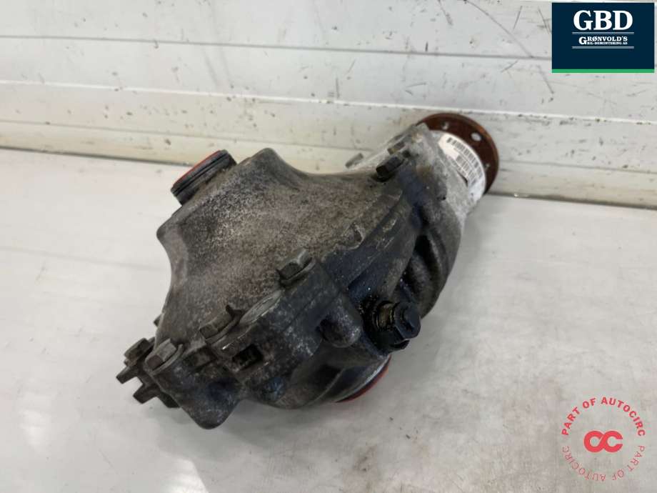 Kardang klokke foran til BMW 4-Serie 2013-2020 (F32/F33/F36) (F32/F33/F36) (31 50 8 623 110|31 50 8 623 111|)