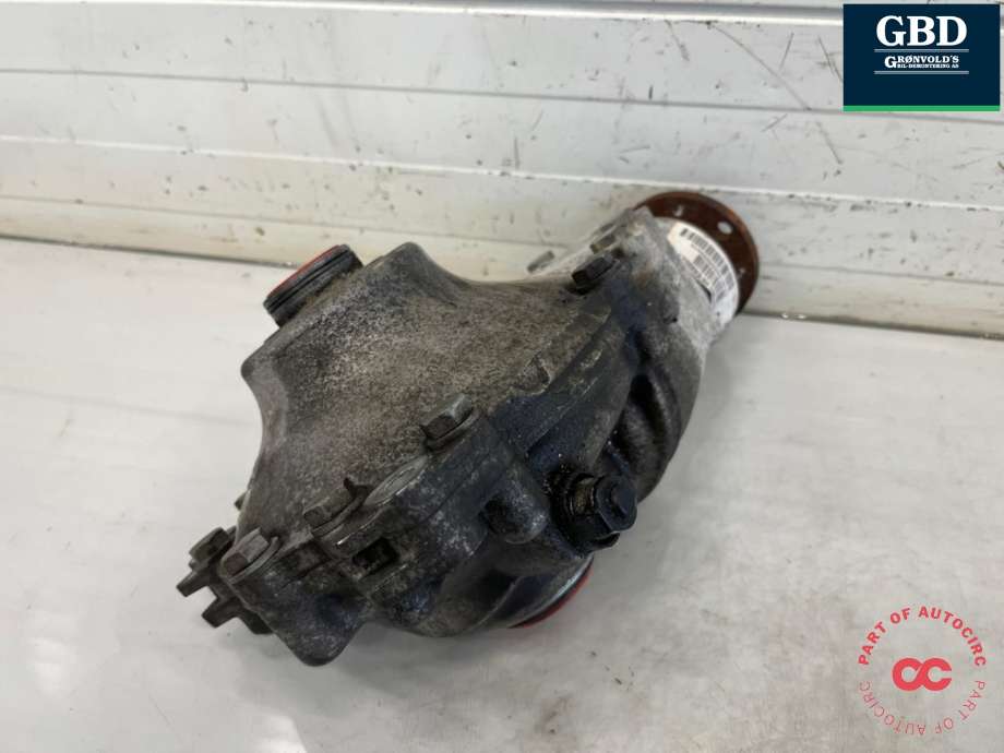 Kardang klokke foran til BMW 4-Serie 2013-2020 (F32/F33/F36) (F32/F33/F36) (31 50 8 623 110|31 50 8 623 111|)