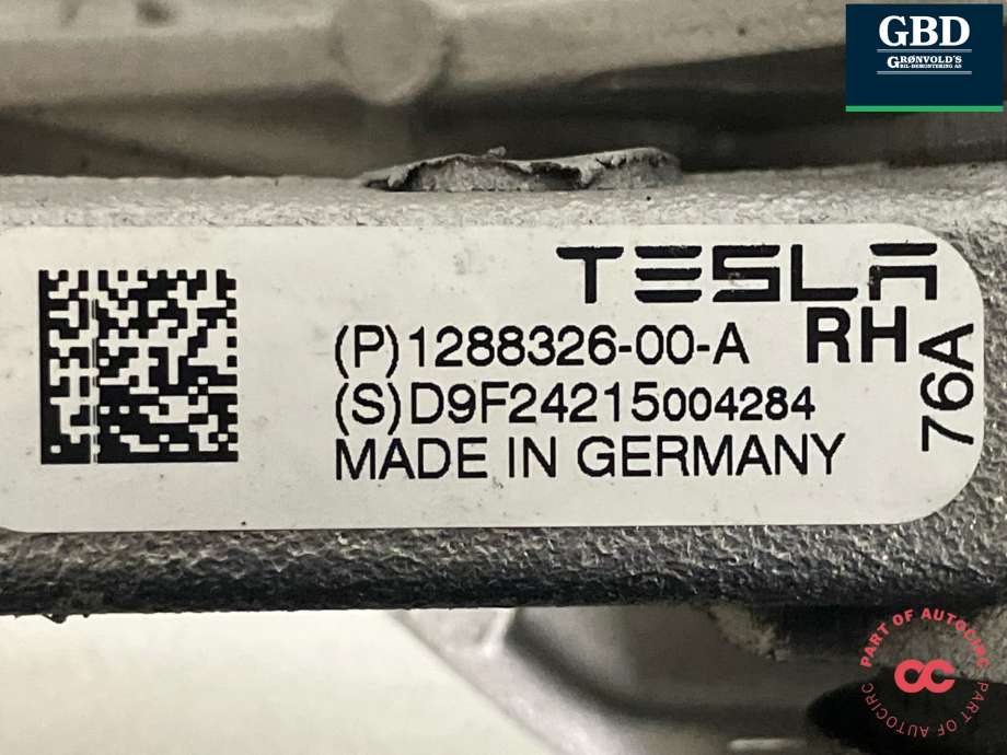 Bærebru høyre foran øvre til Tesla Model Y 2021-2024 (Type I) (1288326-00-A|1044376-00-D|)
